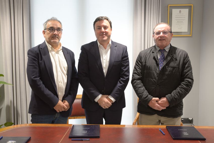 A Deputación destina 173.000 euros a mellorar a maquinaria municipal no Concello de Malpica