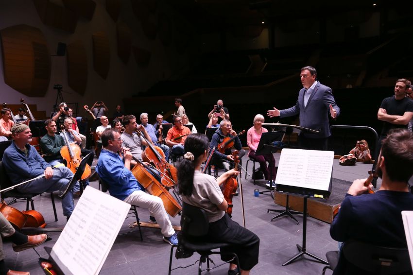 A Deputación da Coruña financia con 1,5 millóns de euros as actividades da Orquestra Sinfónica de Galicia e leva a súa música aos concellos da provincia