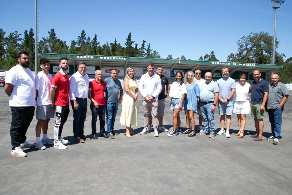 A Deputación financia con 350.000 euros a renovación do campo de fútbol de Vimianzo, que o Concello iniciou esta semana