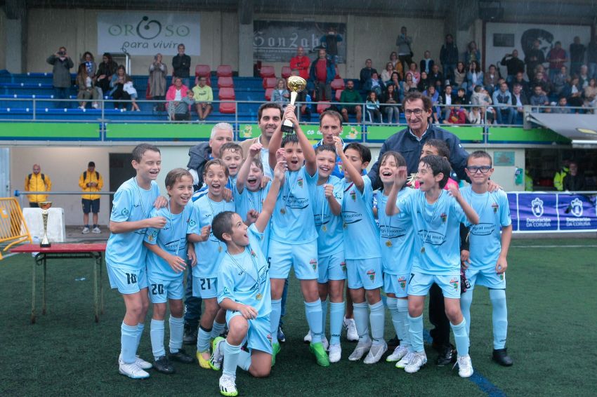 O Real Club Deportivo da Coruña gaña o II Trofeo de Fútbol Alevín da Deputación