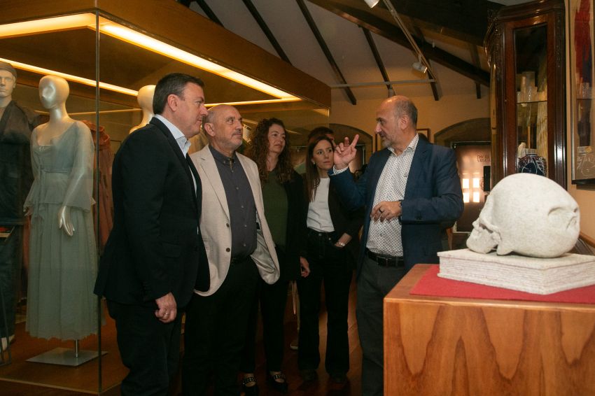 A Deputación da Coruña e o Museo Valle-Inclán da Pobra estudan fórmulas de colaboración para reforzar a proxección dunha das figuras clave da literatura española