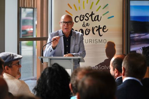 Regueira participa na presentación da nova web turística da Costa da Morte da CMAT e APTCM