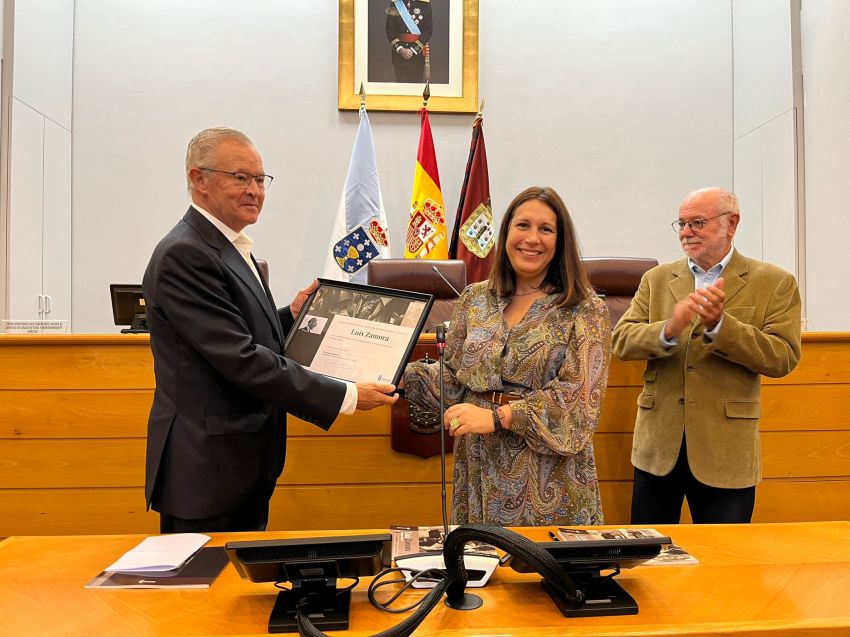 A Deputación rende homenaxe a Luis Zamora como fotógrafo histórico