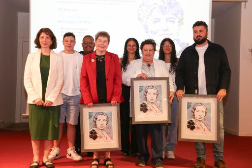 A deputada de lingua fai entrega dos galardóns do XV Premio Rosalía de Castro de Lingua