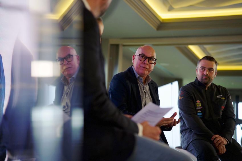 A Deputación leva ‘A paisaxe que sabe’ ao CdT de Alacant pola segunda semifinal do concurso Cociñeiro e Camareiro do Ano 2025-2026