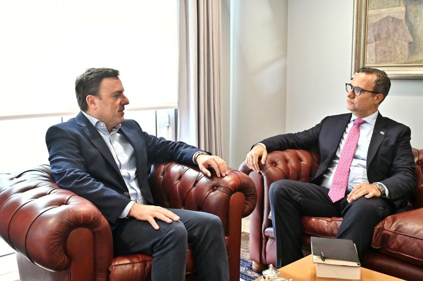 Formoso e o embaixador de Panamá en España apostan por estreitar as relacións entre Galicia e o país centroamericano