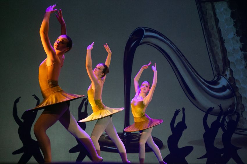 O Teatro Colón convértese en Chocolatia na gala de fin de curso do Conservatorio de Danza da Deputación