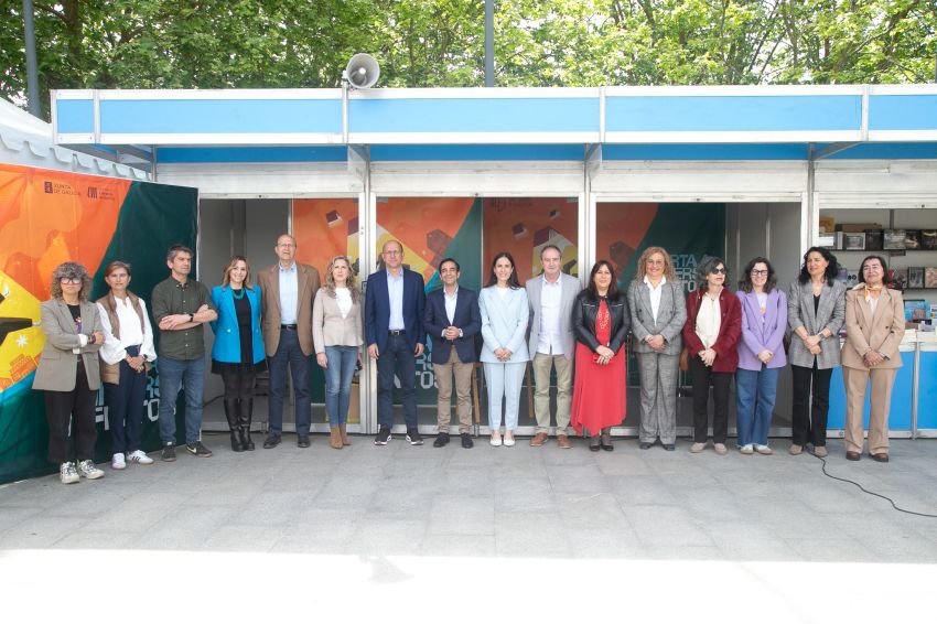 A Deputación reafirma en Ferrol o seu apoio ás feiras do libro como espazos de encontro e promoción da lectura en toda a provincia