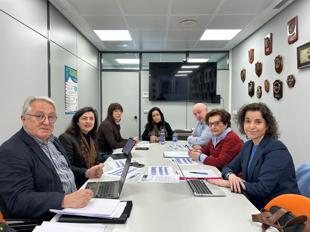 O xurado do IV Premio ‘Xoán Vicente Viqueira’ reúnese na Deputación para avaliar as candidaturas presentadas