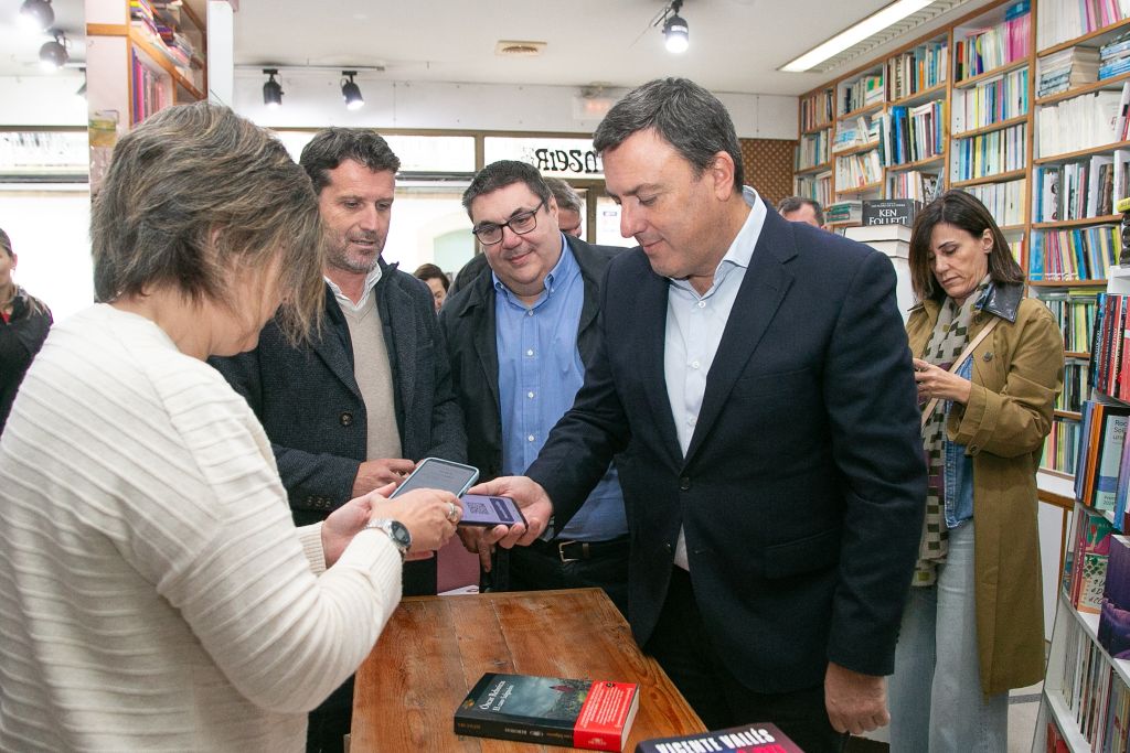 A Deputación da Coruña abre o prazo para usar os descontos de 100 euros de MercaNaVila nos pequenos comercios da provincia