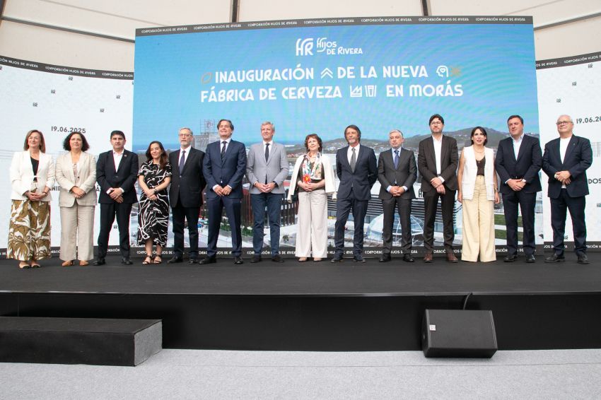 Formoso pon en valor o compromiso de Estrella Galicia coa súa terra na inauguración da nova fábrica da empresa no polígono de Morás