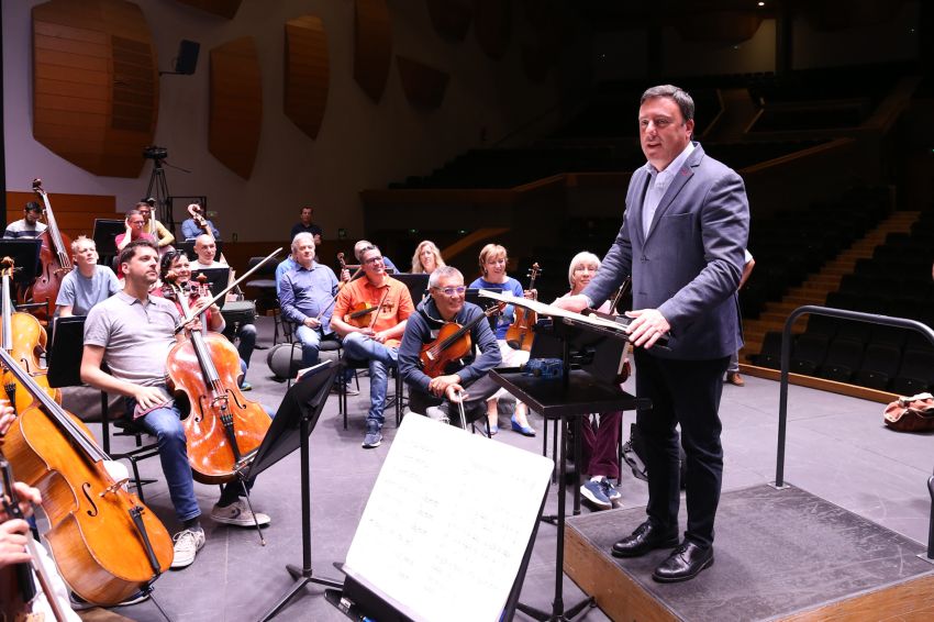 A Deputación da Coruña financia con 1,5 millóns de euros as actividades da Orquestra Sinfónica de Galicia e leva a súa música aos concellos da provincia