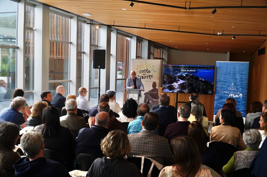 Regueira participa na presentación da nova web turística da Costa da Morte da CMAT e APTCM