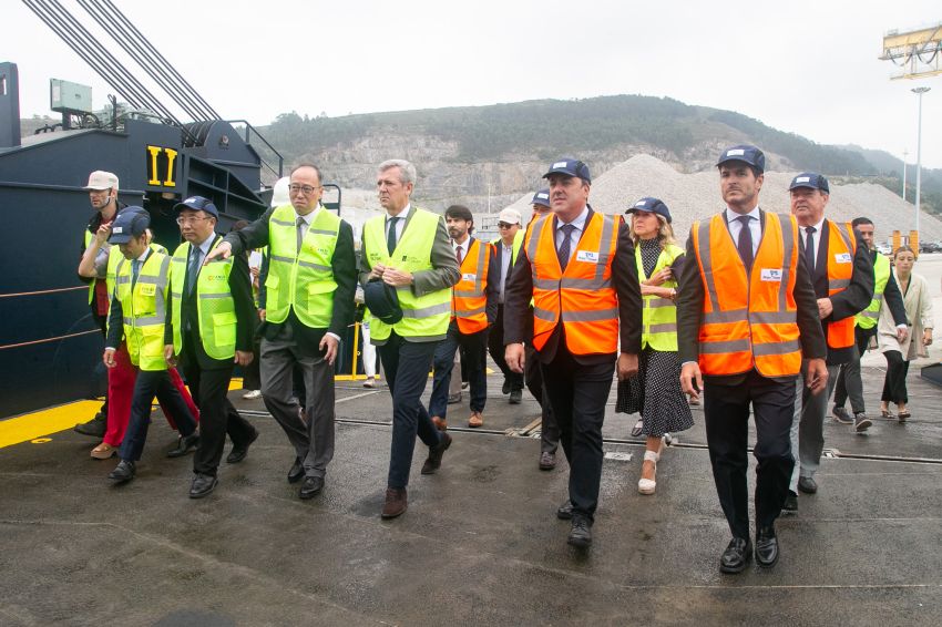 O porto exterior de Ferrol recibe os primeiros vehículos de SAIC