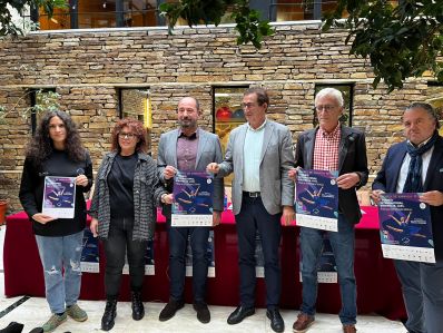 Formoso destaca a aposta da Deputación polo deporte base na entrega dos premios do campionato galego de Waterpolo