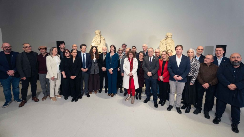 A Deputación da Coruña celebra a restitución das esculturas do Mestre Mateo espoliadas polo franquismo