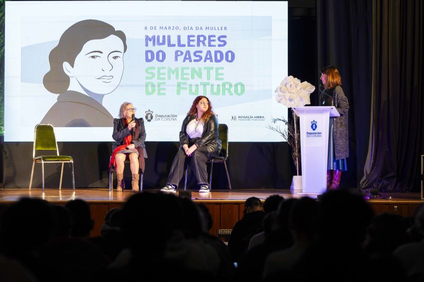 O IES Rosalía Mera acolle a homenaxe ás “Mulleres do pasado, semente de futuro”