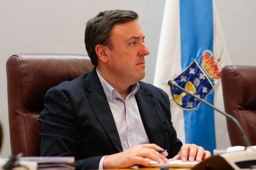 O pleno da Deputación da Coruña aproba a rehabilitación integral da Casa da Xuventude de Santiago e a primeira fase do tramo compostelán da Vía Verde
