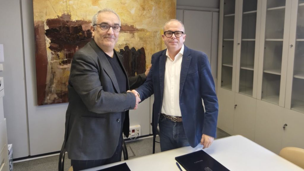 A Deputación e o Concello de Tordoia renovan o acordo para garantir a protección do dolmen de Cabaleiros e a atención ás visitas