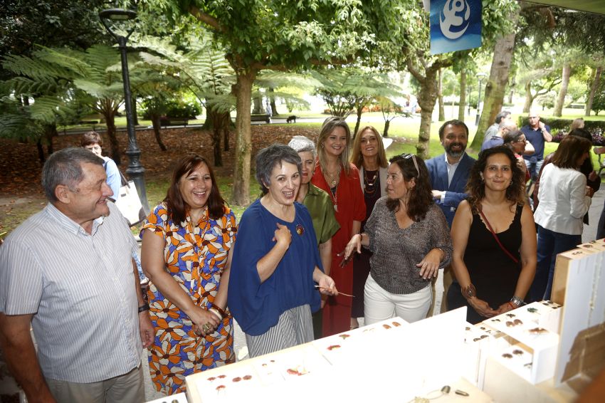 As deputadas Natividade González e Avia Veira participan na inauguración de ‘Mostrart’ 2026