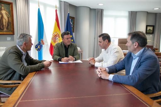 O presidente da Deputación da Coruña analiza co sector hostaleiro galego o papel do turismo no desenvolvemento territorial