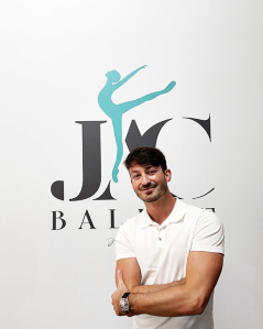 Conto en movemento inclusivo: Wonderland, unha achega ao País das Marabillas de Alicia.