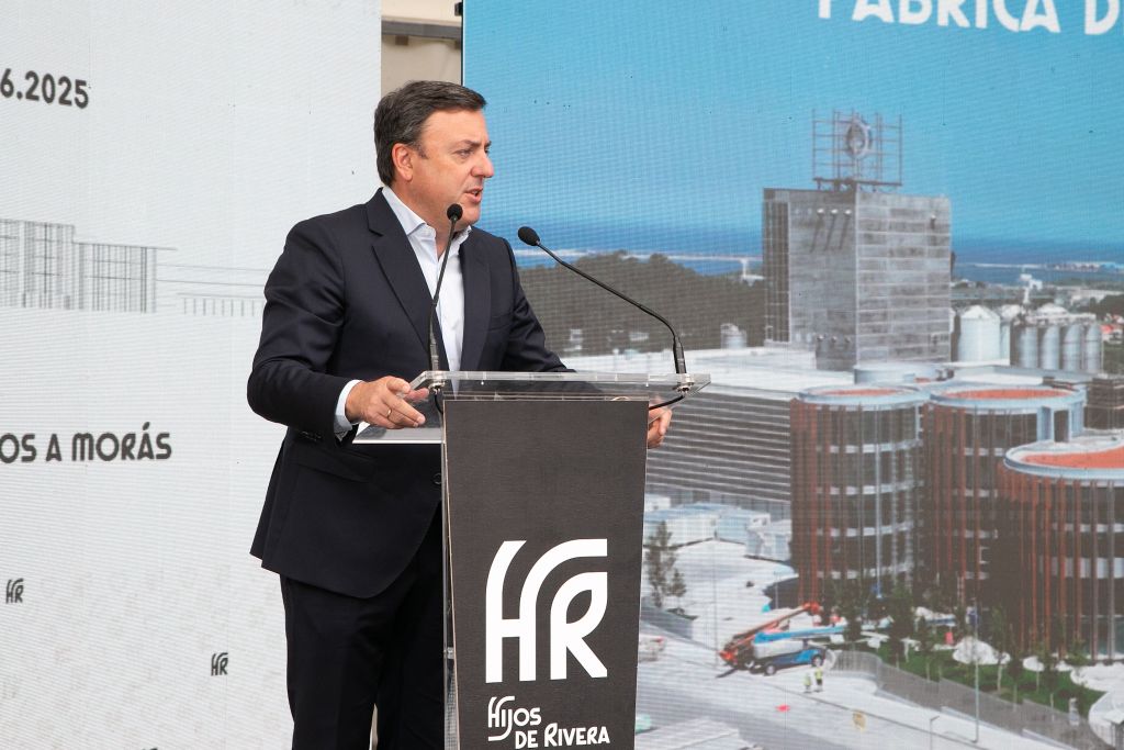 Formoso pon en valor o compromiso de Estrella Galicia coa súa terra na inauguración da nova fábrica da empresa no polígono de Morás