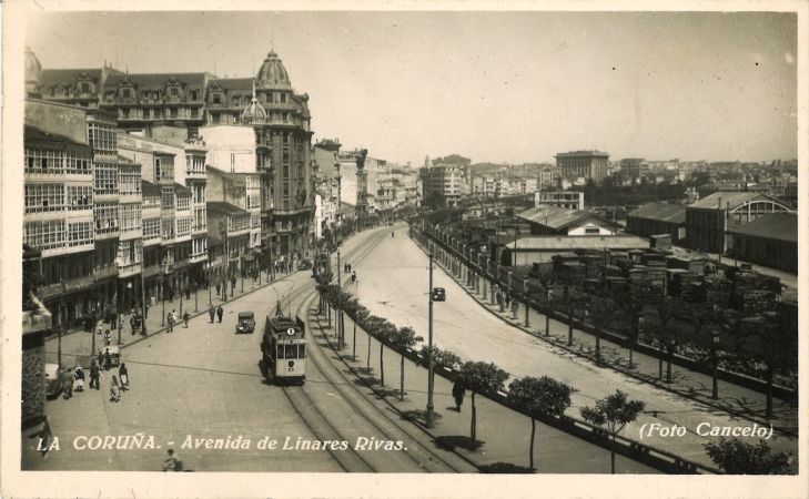 Avenida de Linares Rivas. Ano 1946