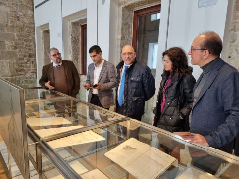 O AP de Ourense acolle dúas mostras que reflicten a historia do edificio e un itinerario de fondos documentais monásticos