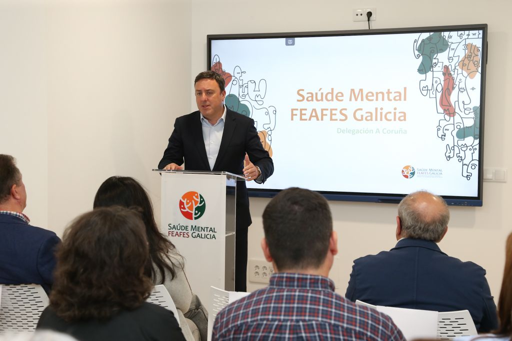 Formoso demanda incrementar recursos e sensibilizar contra o estigma das enfermidades mentais na inauguración da nova sede de FEAFES na Coruña