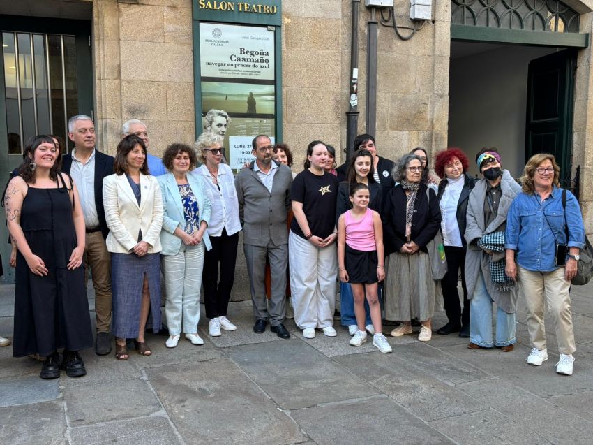 Sol Agra reivindica «mil primaveras máis» para Begoña Caamaño e a nosa lingua na presentación dun documental sobre a homenaxeada do Día das Letras