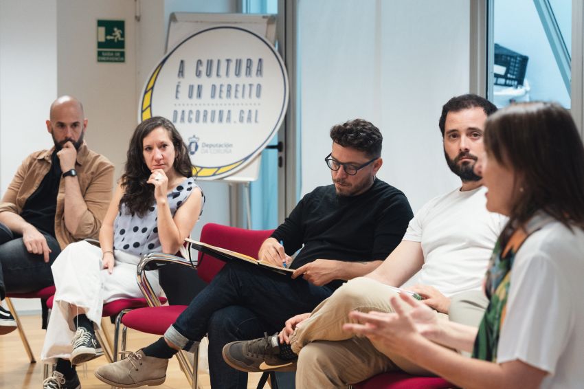 A Deputación aborda a colaboración entre cultura e acción social para avanzar cara a unha participación cultural máis inclusiva