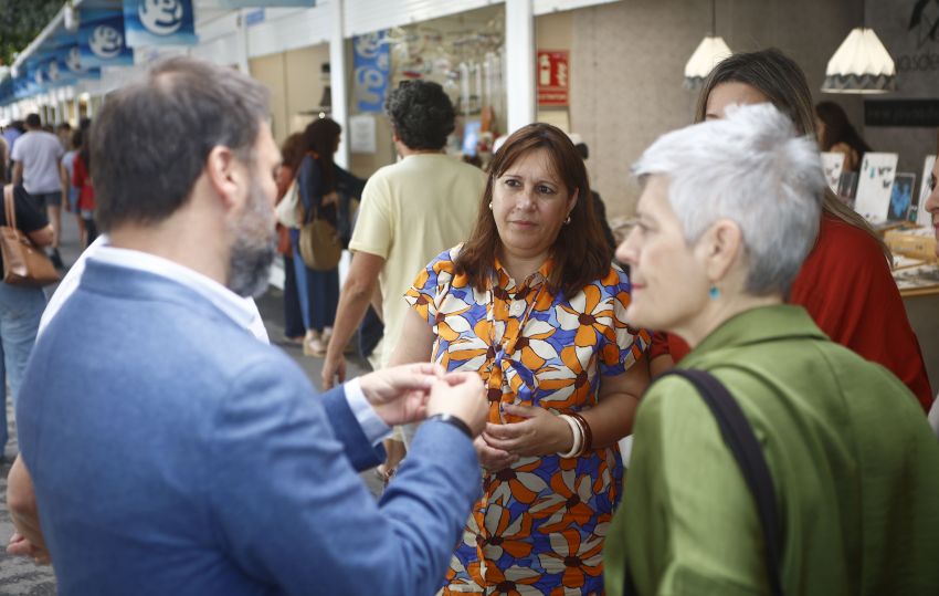 As deputadas Natividade González e Avia Veira participan na inauguración de ‘Mostrart’ 2026
