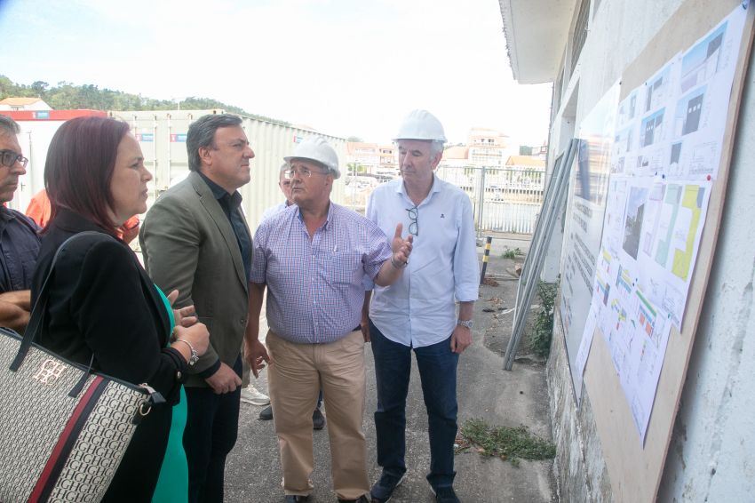 Formoso supervisa en Camariñas as obras do futuro Museo dos Naufraxios e visita as instalacións de Cerdeimar