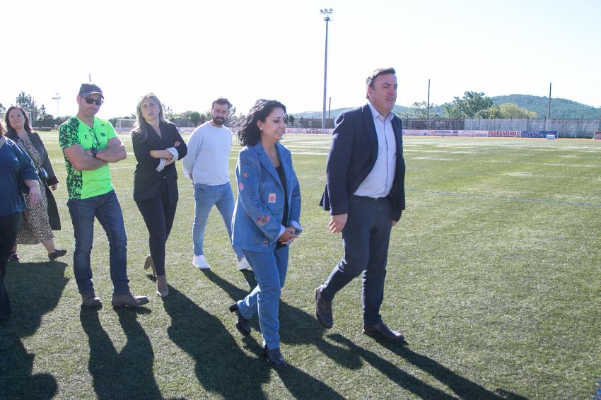 A Deputación e o Concello de Cee inician as obras do complexo deportivo de San Paio de Refoxos, cun investimento de medio millón de euros