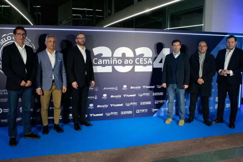 Antonio Leira alenta ás seleccións galegas de balonmán a “deixar soar o nome de Galicia ben alto” no Campionato de España