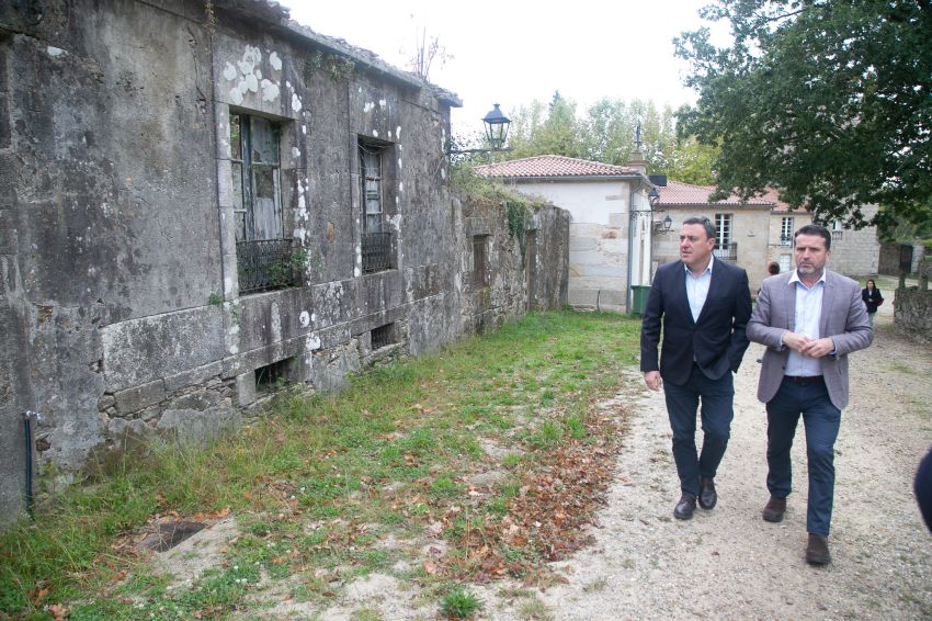 A Deputación e o Concello de Boiro invisten máis de 252.000 euros en obras de recuperación  do lagar, a vivenda e as cabalarizas do Pazo de Goiáns