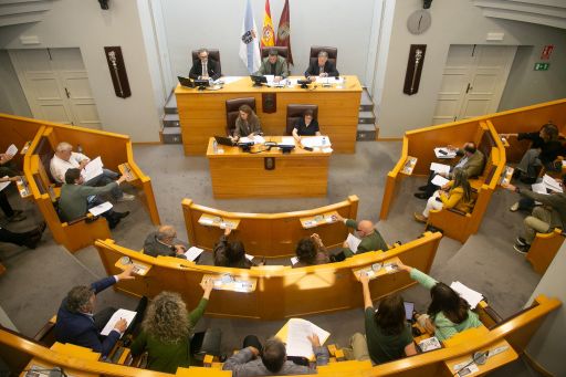 A Deputación da Coruña reclámalle á Xunta que polo menos a metade do canon da auga reverta nos concellos onde se recada