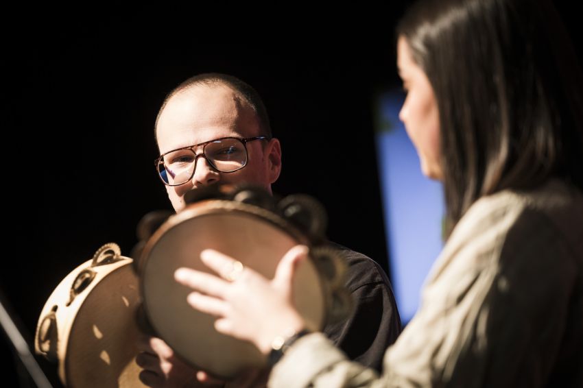 O marco legal e a xestión da música de herdanza oral centra o debate na xornada inaugural de ‘Traducir a tradición’