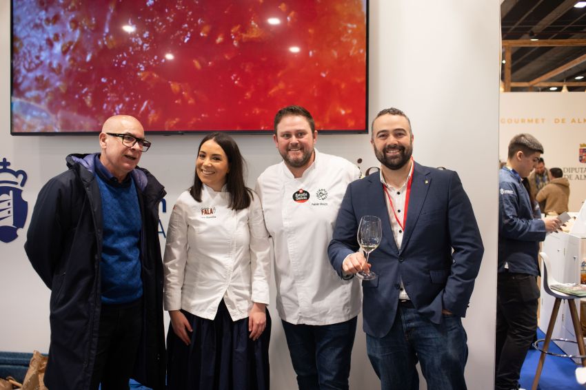 Grande expectación e ringleiras nas primeiras demostracións que acolleu o posto da Deputación da Coruña en Madrid Fusión 2026