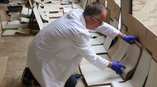 O escape de auga no Archivo Histórico de Girona queda en 320 caixas afectadas