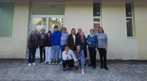A Deputación apoia nas Encrobas o labor das asociacións que manteñen vivo o rural