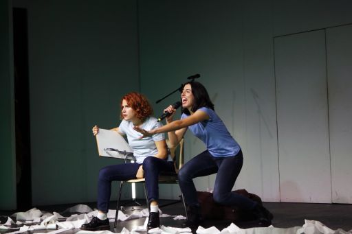 A Deputación da Coruña leva aos institutos da provincia a obra teatral “Papel 2.0” para previr o acoso escolar