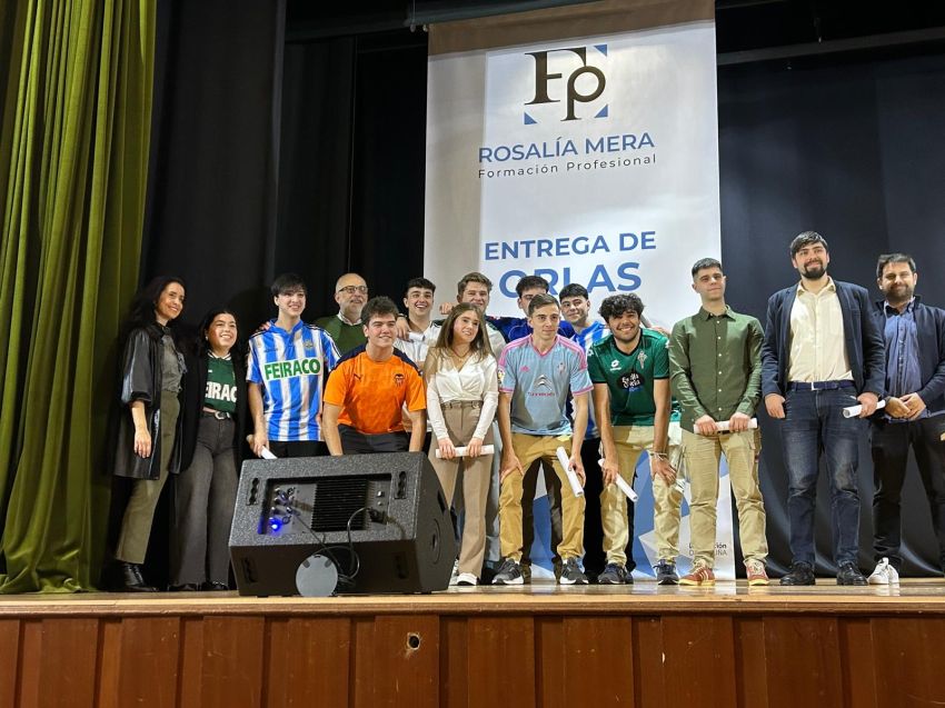 A Deputación da Coruña celebra a graduación de 60 alumnos e alumnas do IES Rosalía Mera